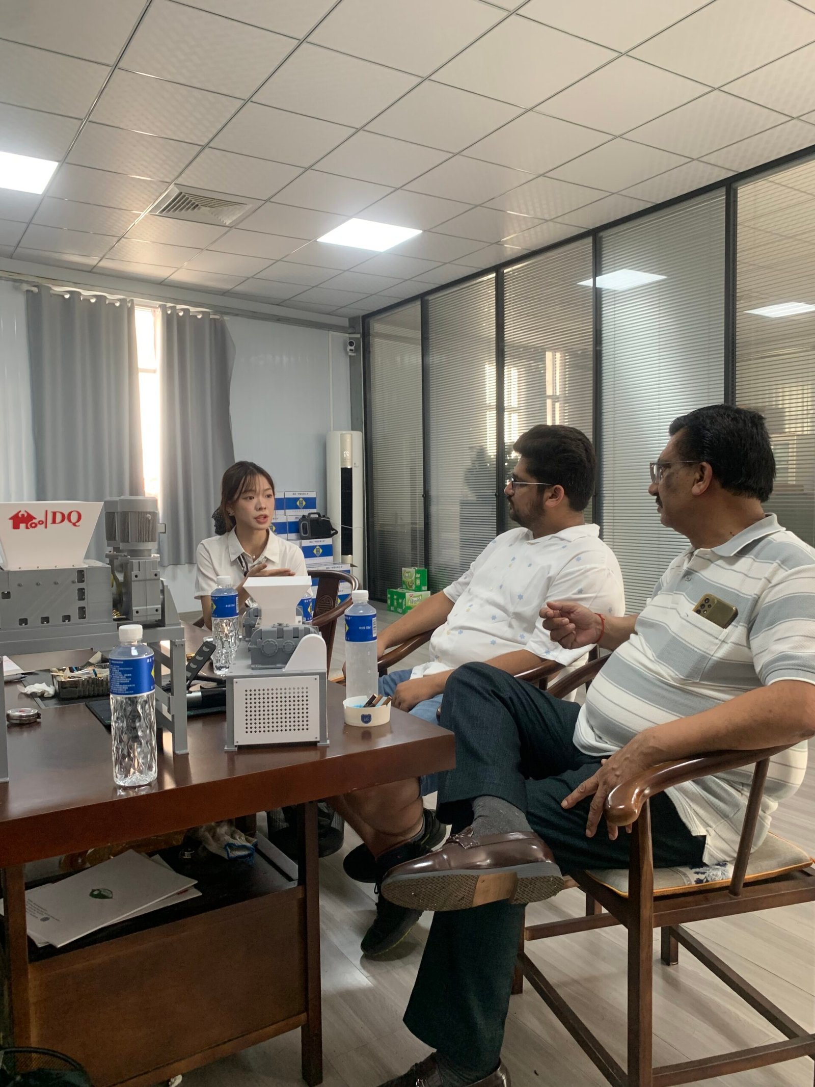 Technical discussion with international customers